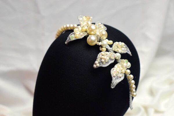 jual hiasan rambut terdekat, perhiasan kepala, bros hijab kepala, bando mutiara korea lucu, head pieces, head band, hair pieces, hair pin eksklusif by nathacraft