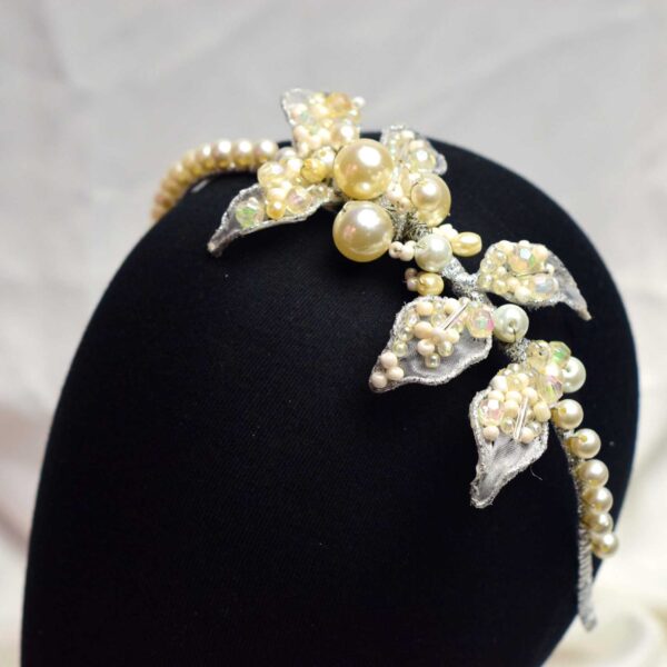 jual hiasan rambut terdekat, perhiasan kepala, bros hijab kepala, bando mutiara korea lucu, head pieces, head band, hair pieces, hair pin eksklusif by nathacraft