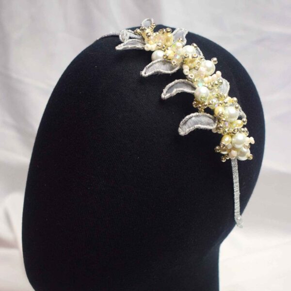 jual hiasan rambut terdekat, perhiasan kepala, bros hijab kepala, bando mutiara korea lucu, head pieces, head band, hair pieces, hair pin eksklusif by nathacraft