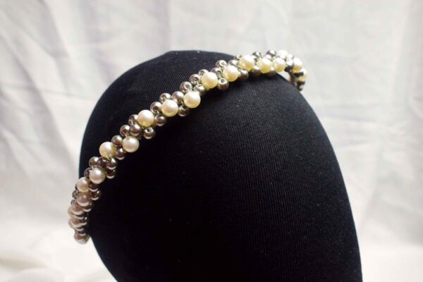 jual hiasan rambut terdekat, perhiasan kepala, bros hijab kepala, bando mutiara korea lucu, head pieces, padded head band, bando kain, hair pieces, hair pin eksklusif by nathacraft accessories