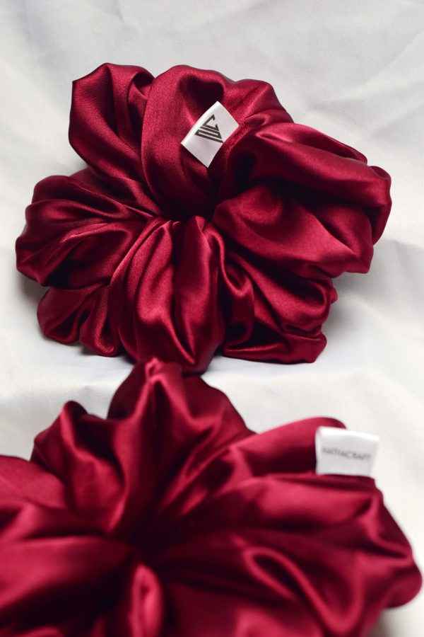 jual scrunchies ikat rambut scrunchie, scrunchi lucu, jual hiasan rambut, perhiasan rambut dan kepala lembut, bahan kain soft silk satin by Nathacraft Accessories