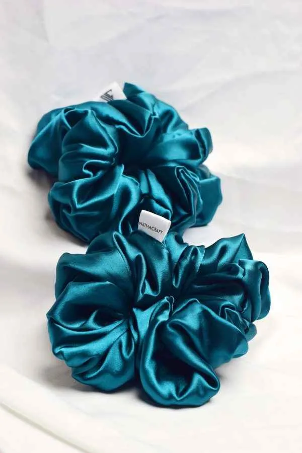 jual scrunchies ikat rambut scrunchie, scrunchi lucu, jual hiasan rambut, perhiasan rambut dan kepala lembut, bahan kain soft silk satin by Nathacraft Accessories