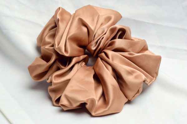 jual scrunchies ikat rambut scrunchie, scrunchi lucu, jual hiasan rambut, perhiasan rambut dan kepala lembut, bahan kain soft silk satin by Nathacraft Accessories