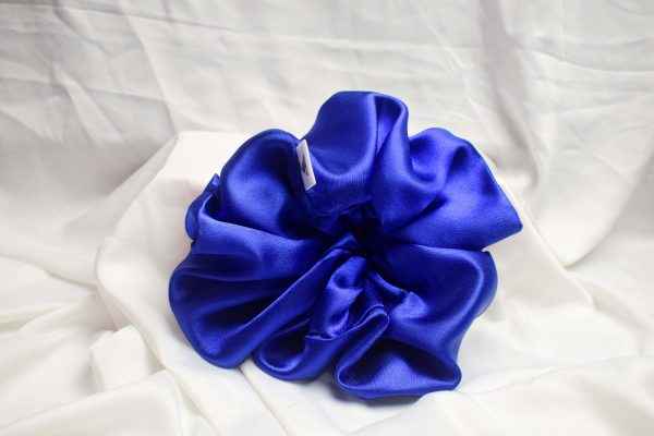 jual scrunchies ikat rambut scrunchie, scrunchi lucu, jual hiasan rambut, perhiasan rambut dan kepala lembut, bahan kain soft silk satin by Nathacraft Accessories