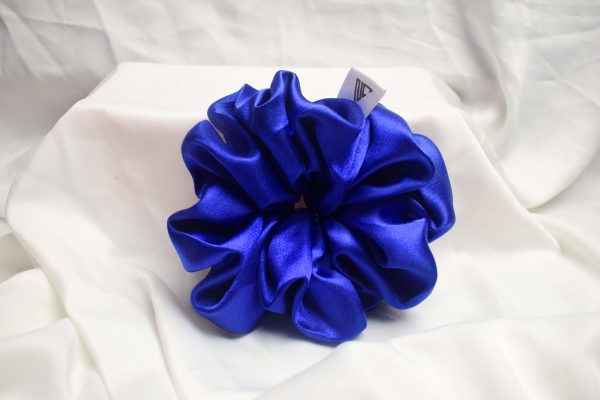 jual scrunchies ikat rambut scrunchie, scrunchi lucu, jual hiasan rambut, perhiasan rambut dan kepala lembut, bahan kain soft silk satin by Nathacraft Accessories